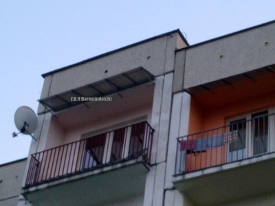 Daszk balkonowy podparty